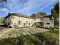 Maison située en campagne à la vente